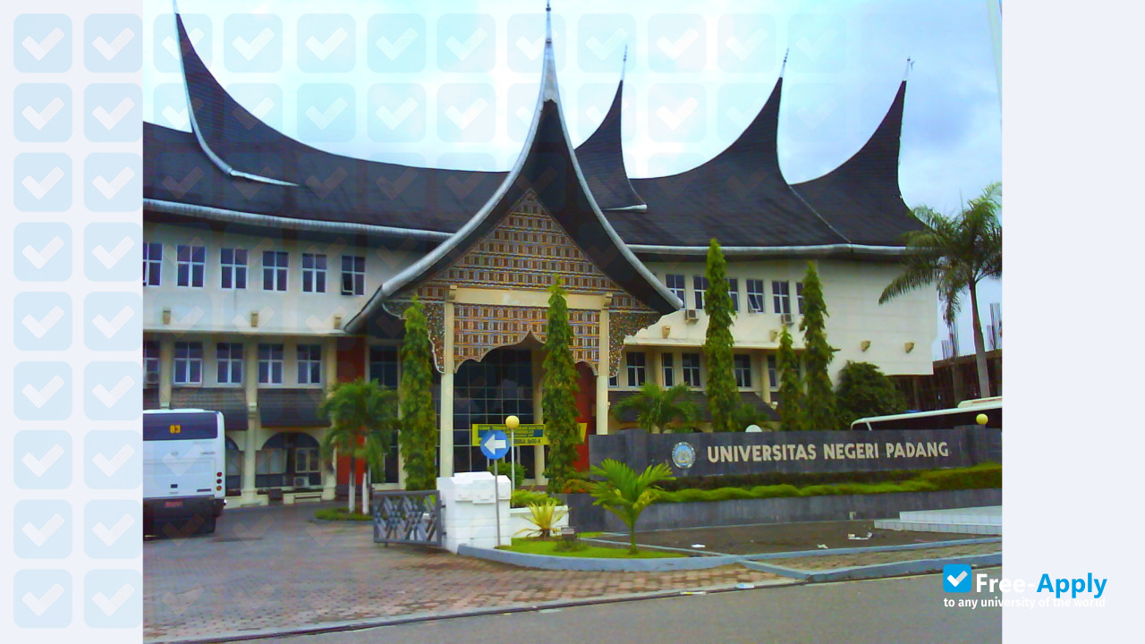 Akreditasi Universitas Negeri Padang