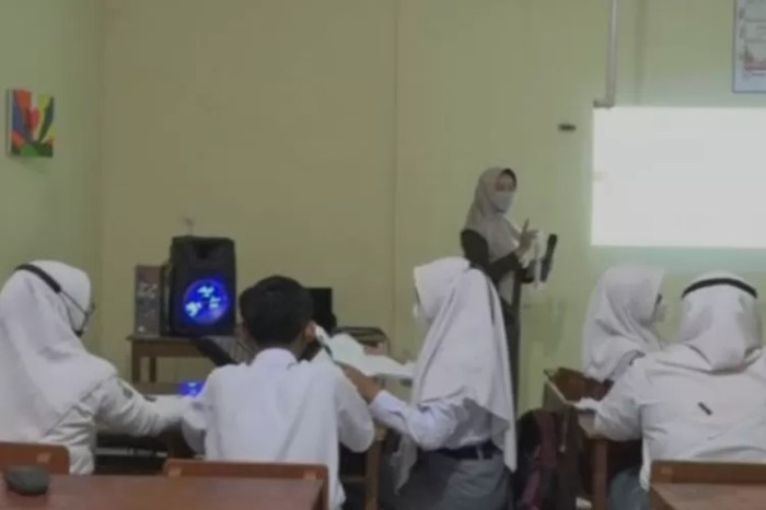 Evaluasi Efektivitas Program Peningkatan Keterampilan Literasi pada Siswa Sekolah Menengah