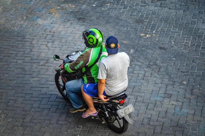 Cara Cepat dan Halal Mendapatkan Orderan Ojek Online (Gojek, Grab, dan Uber)