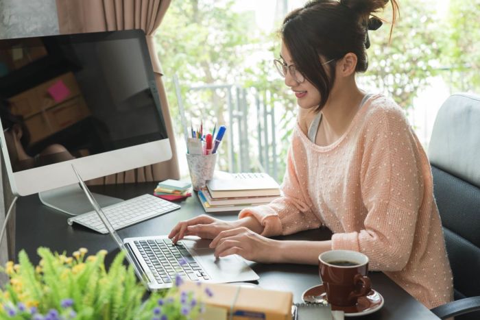 Cara Tetap Produktif Saat Bekerja dari Rumah